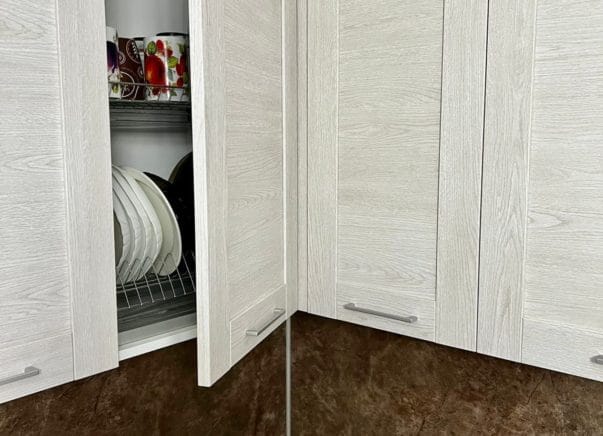 Угловая кухня Фонте 2х2,4 м